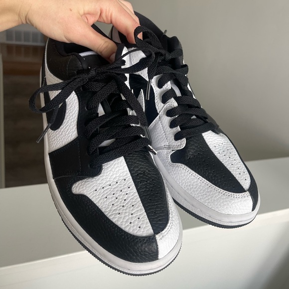 Women's Air Jordan 1 Low SE Homage - Picture 4 of 8